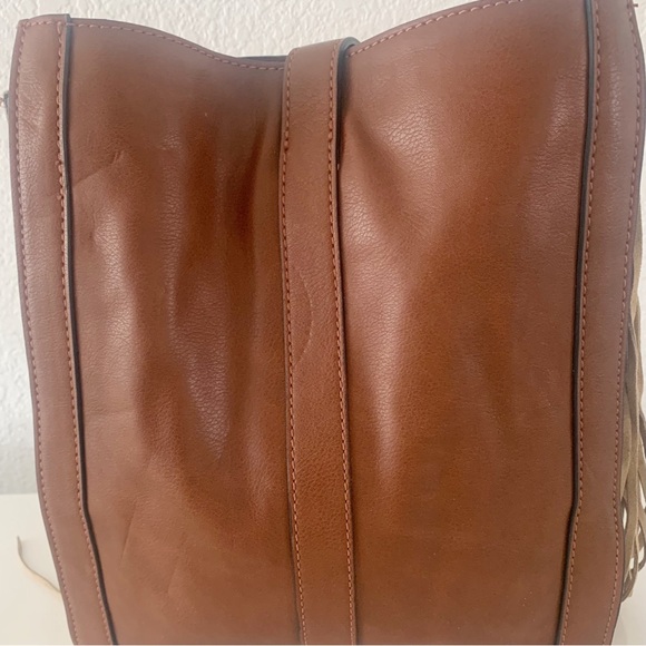 Chico’s Crossbody Fringe Bag By Sondra Robert’s - Picture 4 of 8